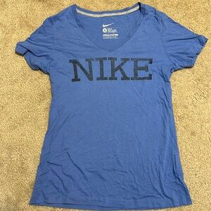 Women’s slim fit Nike t-shirt
